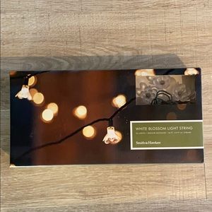 White Blossom Light String